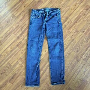 💙American Eagle Outfitters Skinny Super Stretch Size 2 SHORT💙